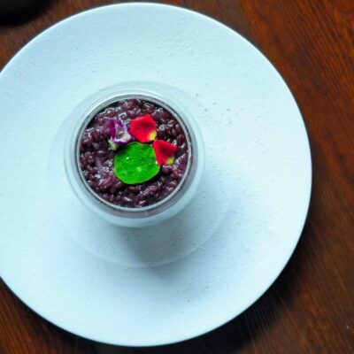 スパイシーな赤ワインのリゾット …