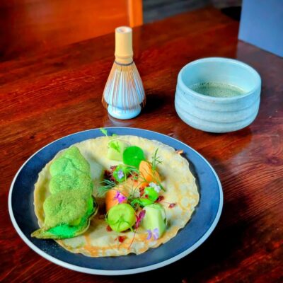 【そら豆とメロンを使ったクレープパルマンティエ 　そら豆のニ…